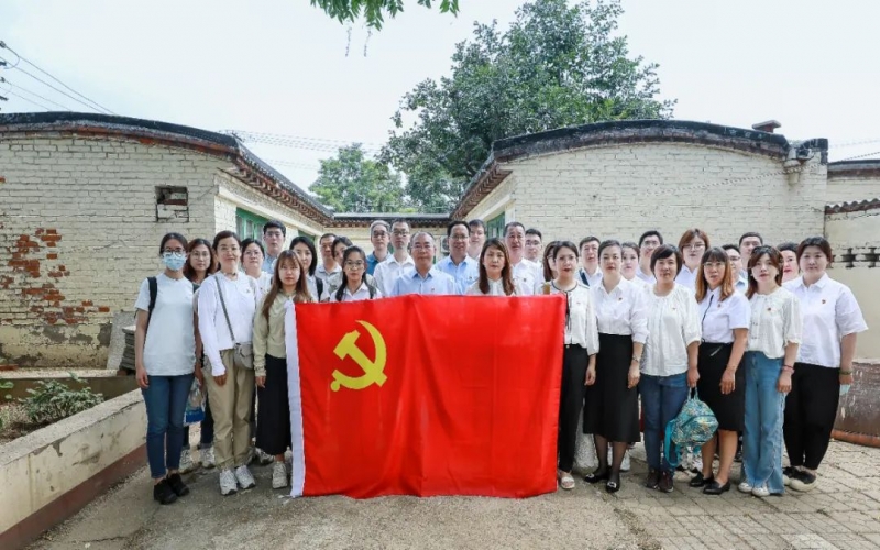 重走創(chuàng)業(yè)路 擔起新使命 融誠物產集團黨委開展特別黨日活動