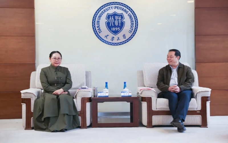 張榮華主席應(yīng)邀出席天津大學(xué)創(chuàng)業(yè)大講堂活動，張君婷總裁作主題演講