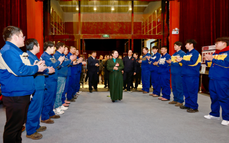榮程集團歡迎全國人大代表、榮程集團董事會主席張榮華光榮履職載譽歸來